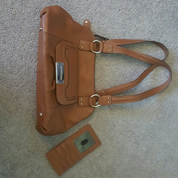 Tignanello Brown leather bag and card wallet