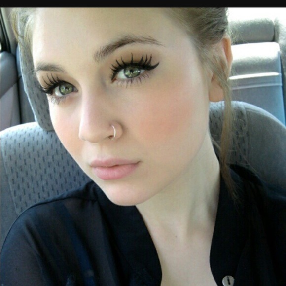 No pierce nose/lip ring