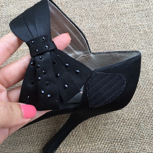 Black Heels - Picture 3 of 5