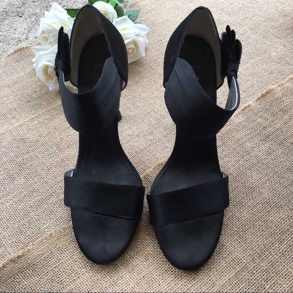 Black Heels - Picture 4 of 5