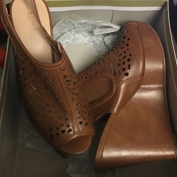 Summer wedges
