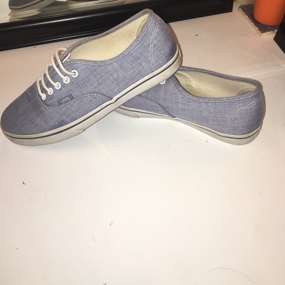 Vans - Picture 2 of 3