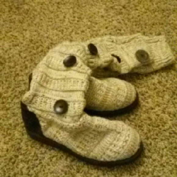 Knitted knee length boots