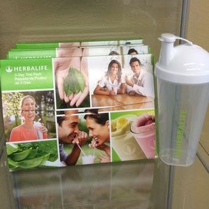 Herbalife 3 days trial pack with a shake cup set