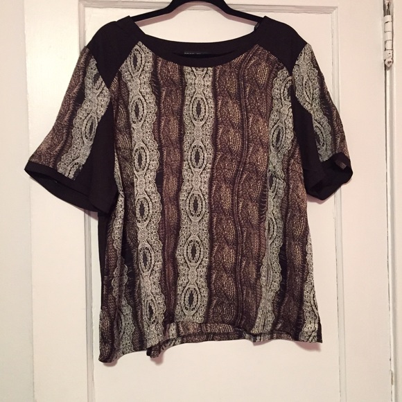 SOLD-NWT F21 Lace Print Top - Picture 2 of 4