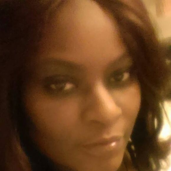 Meet your Posher, Yolanda