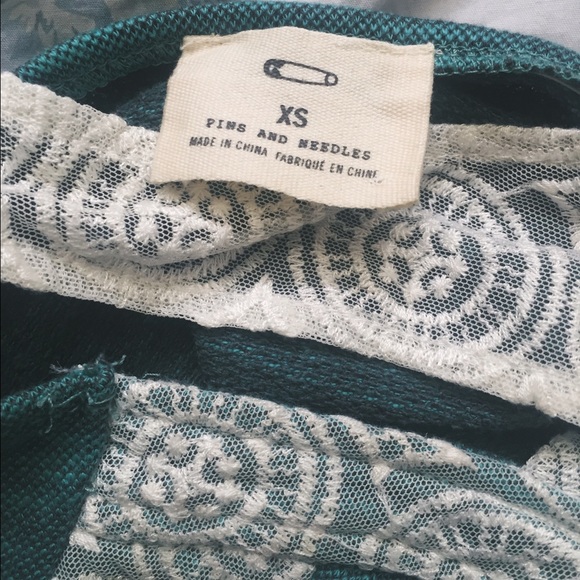 Adorbs Urban Outfitters Crop Top Worn Only Once!!! - Picture 3 of 3