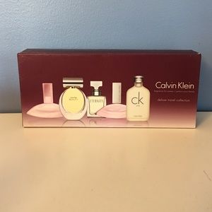 Calvin Klein deluxe travel collection