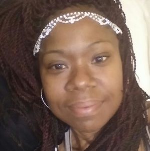 Meet your Posher, Dionne