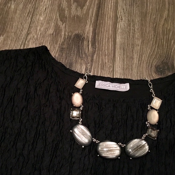 Jessica Michelle | crinkle fabric blouse - Picture 3 of 4