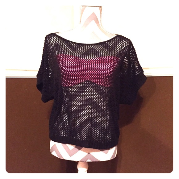 NWOT Dolman style short sleeve crop top