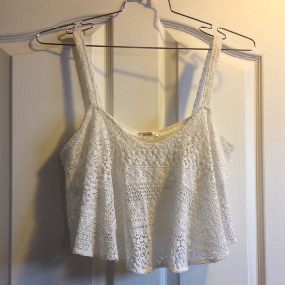 Super cute lacy crop top