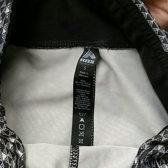 Sold Rbx crop drifit leggings - Picture 3 of 4