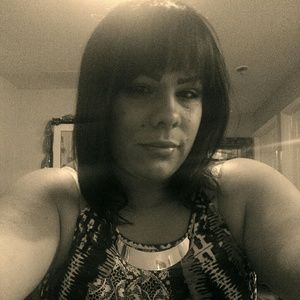 Meet your Posher, Sheika