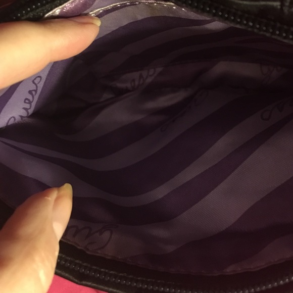 Guess Bag - Picture 3 of 3