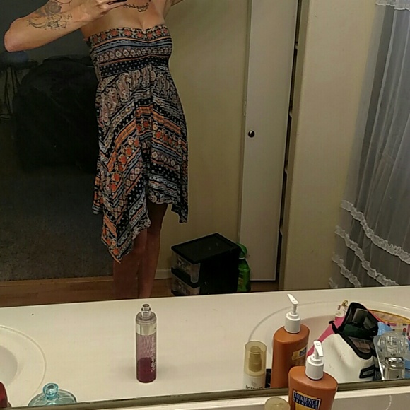 Fun little summer dress or beginning of fall - Picture 4 of 4