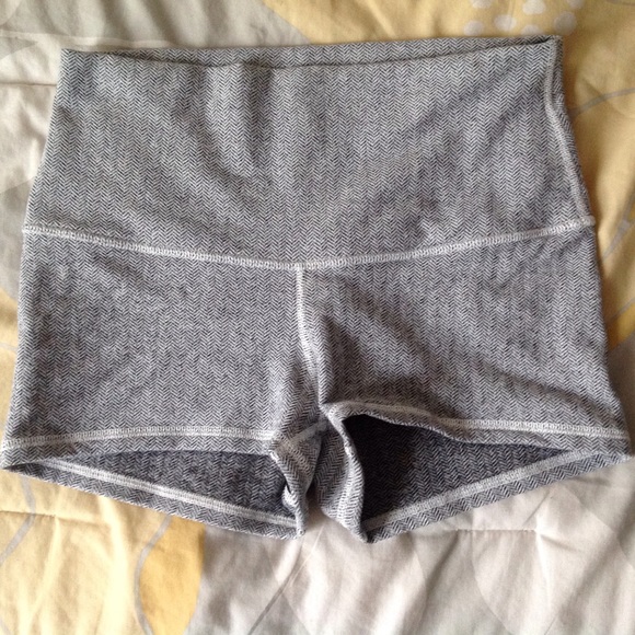 Black and white Lululemon shorts