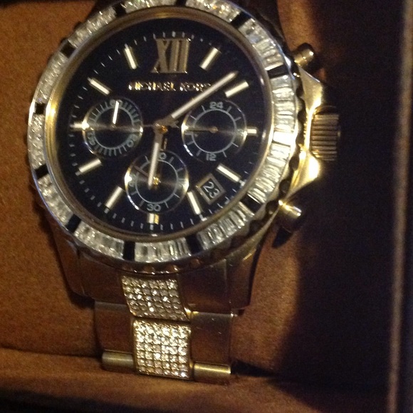 Men's Michael Kors Watch - Picture 2 of 4