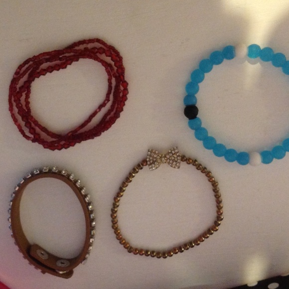Bracelet package - Picture 1 of 4