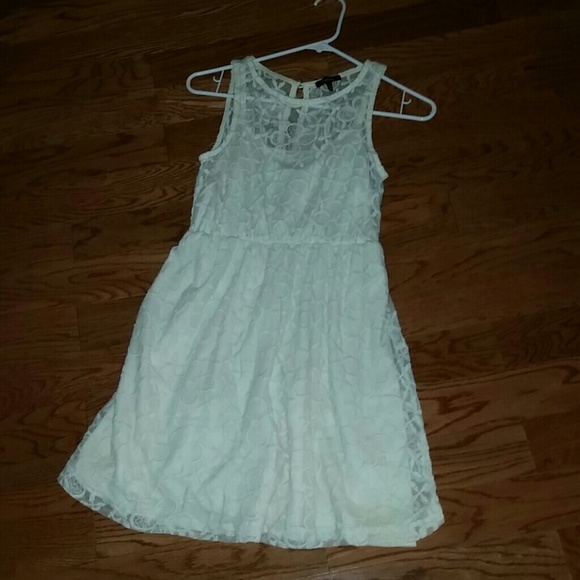 Monteau Dresses & Skirts - Cream & Lace dress, keyhole in back, M