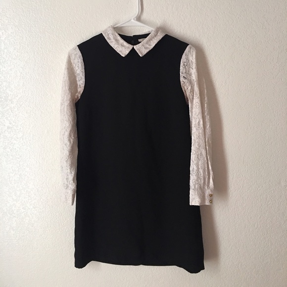 Black dress withe white lace collar - Picture 2 of 4