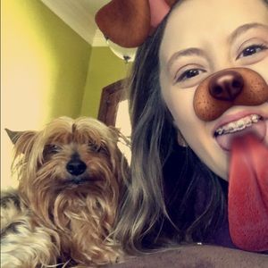 Meet your Posher, Chloe