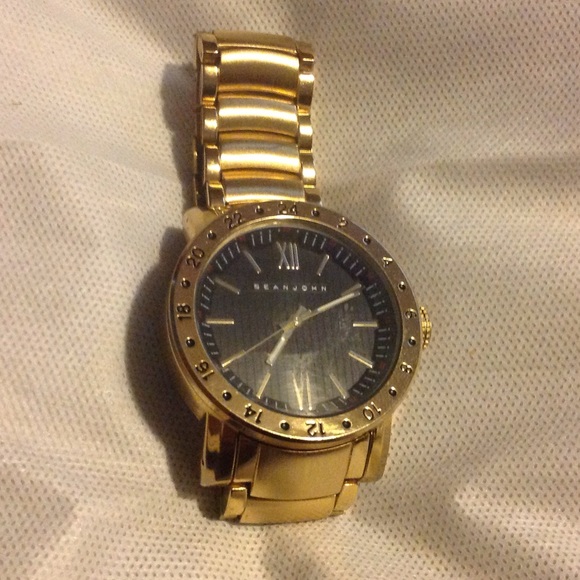 Sean Johns Men's Gold Bracelet Model #10021783.
