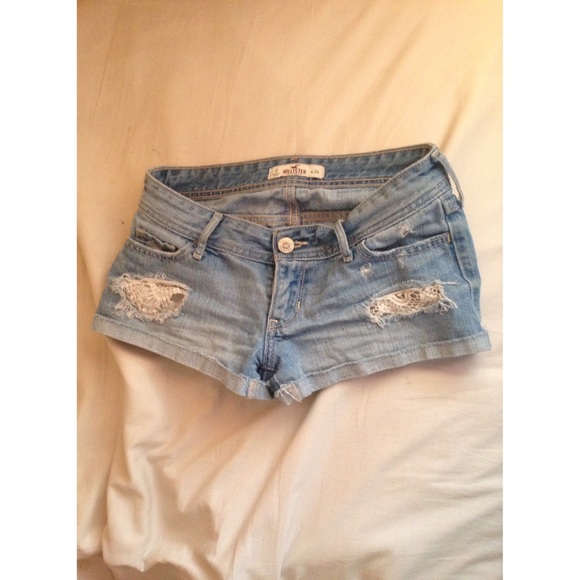 light wash Hollister shorts