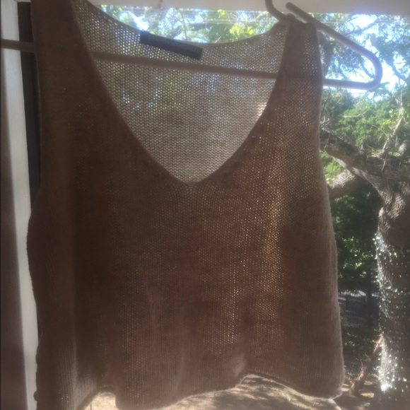 knitted cropped tank.