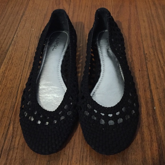 X-APPEAL HONEE Flats - Picture 1 of 3