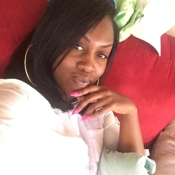 Meet your Posher, Latica - Picture 1 of 1