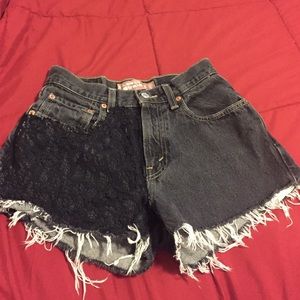Loose straight high waist Levi shorts