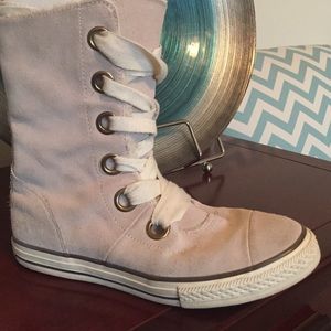 Converse Allstar Suede with thick shoe laces.