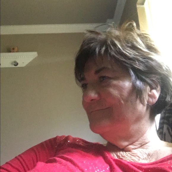 Meet your Posher, Lona - Picture 1 of 1