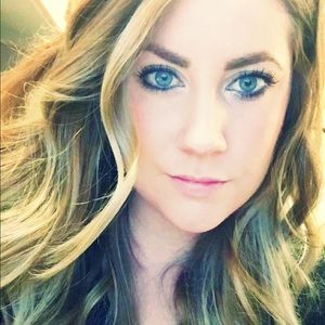 Meet your Posher, Liz