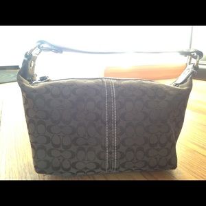 Authentic Coach Signature E/W Hobo Bag