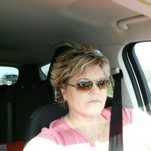 Meet your Posher, Bobbie