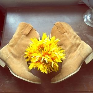 Cute Cowboy Boots 🌻