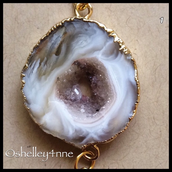 Agate Feather Necklace - Picture 2 of 4