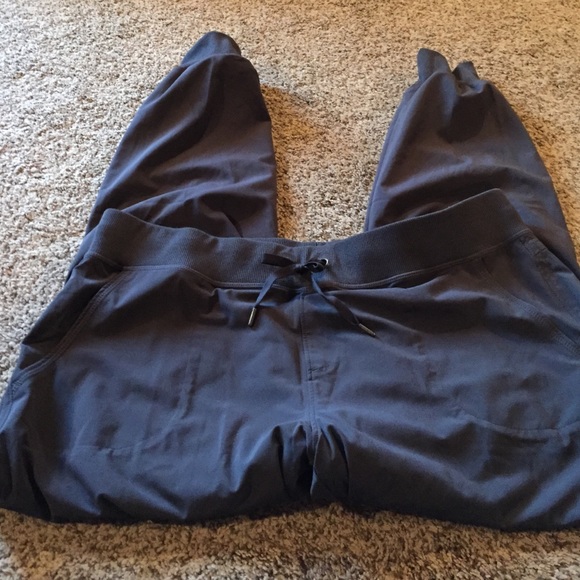 Athleta lined gray joggers, size 12