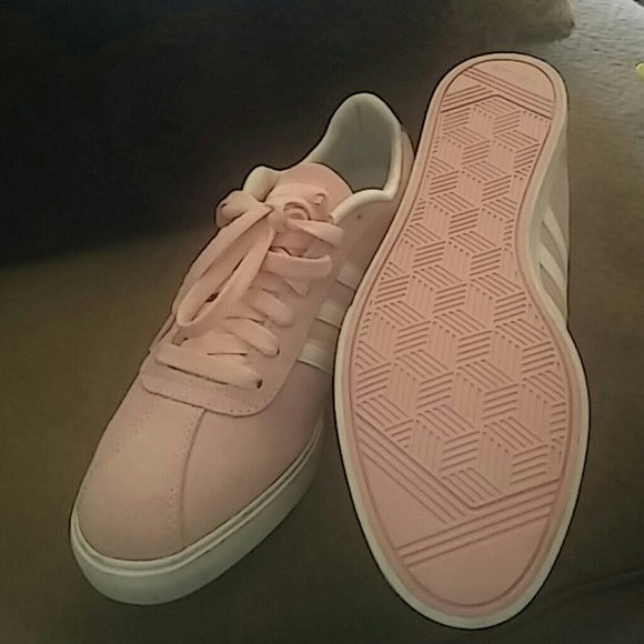 Adidas - Picture 2 of 4