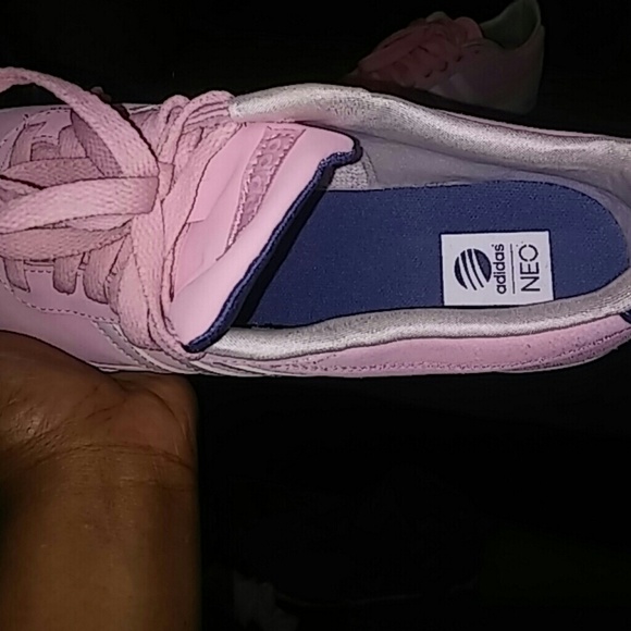 Adidas - Picture 3 of 4