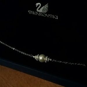White gold Swarovski pearl bracelet