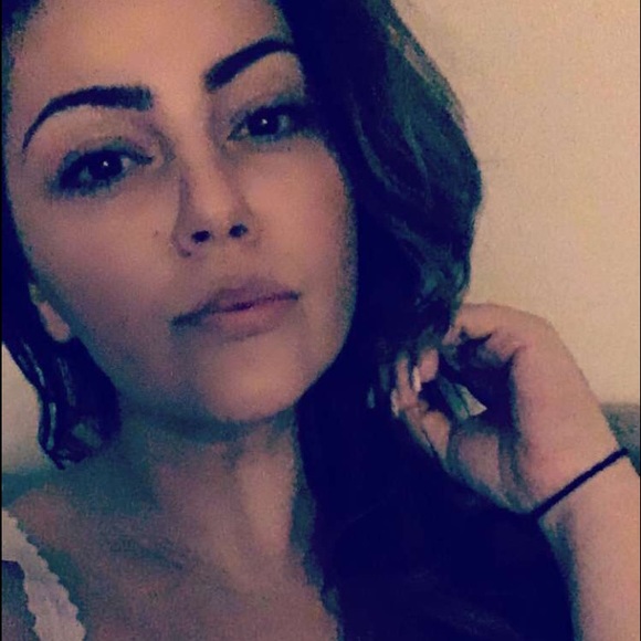 Meet your Posher, Anisa