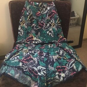 Tropical 2 piece short set!