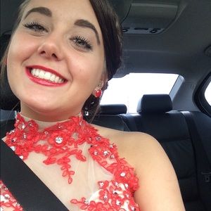 Meet your Posher, Dana