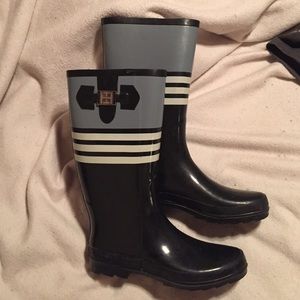 Rain boots