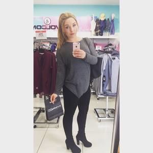 Meet your Posher, Lina