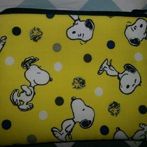 Peanuts Snoopy coin purse. Matches Coach line.