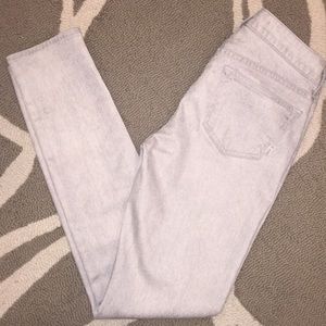 💥SALE NWOT white Rich&Skinny silver metallic jean